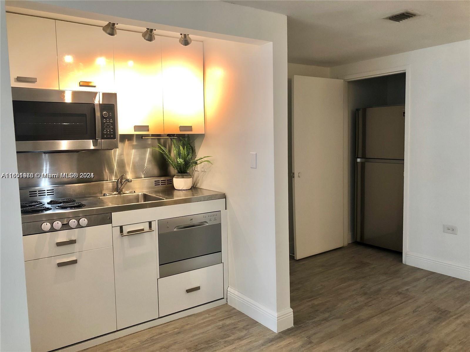 FOUR AMBASSADORS CONDO PH - Residential Lease