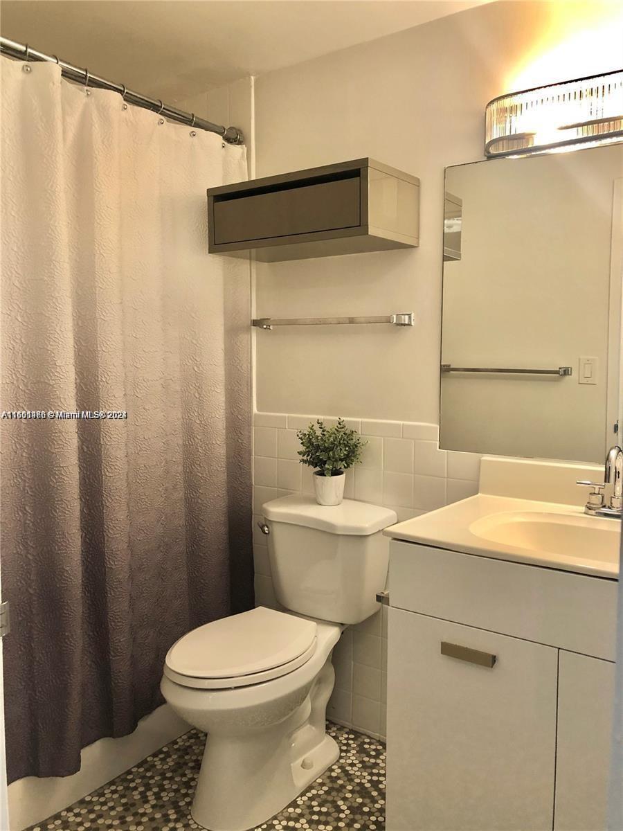 FOUR AMBASSADORS CONDO PH - Residential Lease
