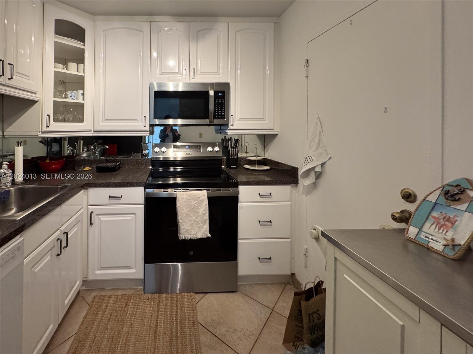 SOUTH BAY CLUB CONDO - Residential Lease