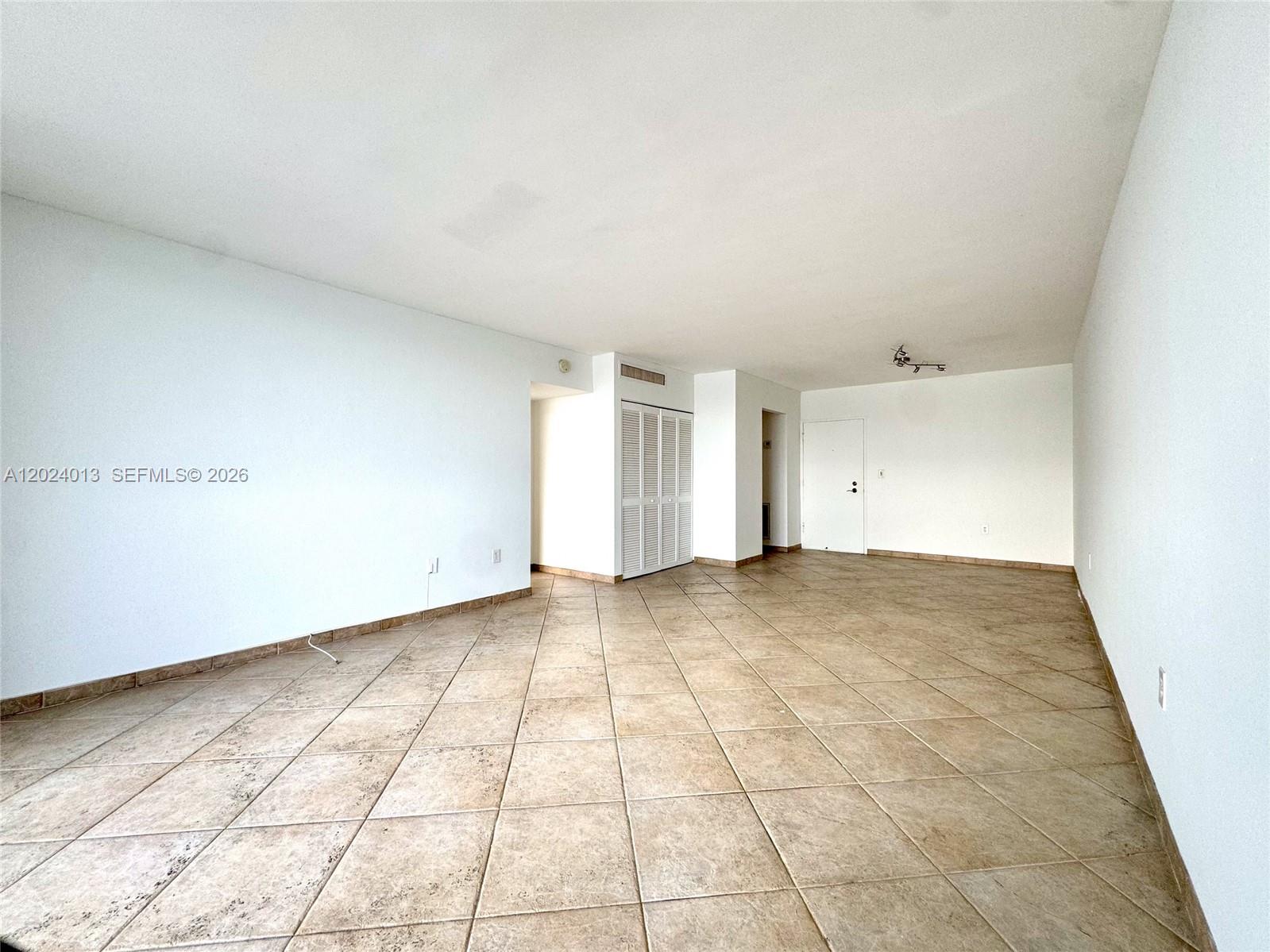 SOUTH BAY CLUB CONDO - Residential Lease