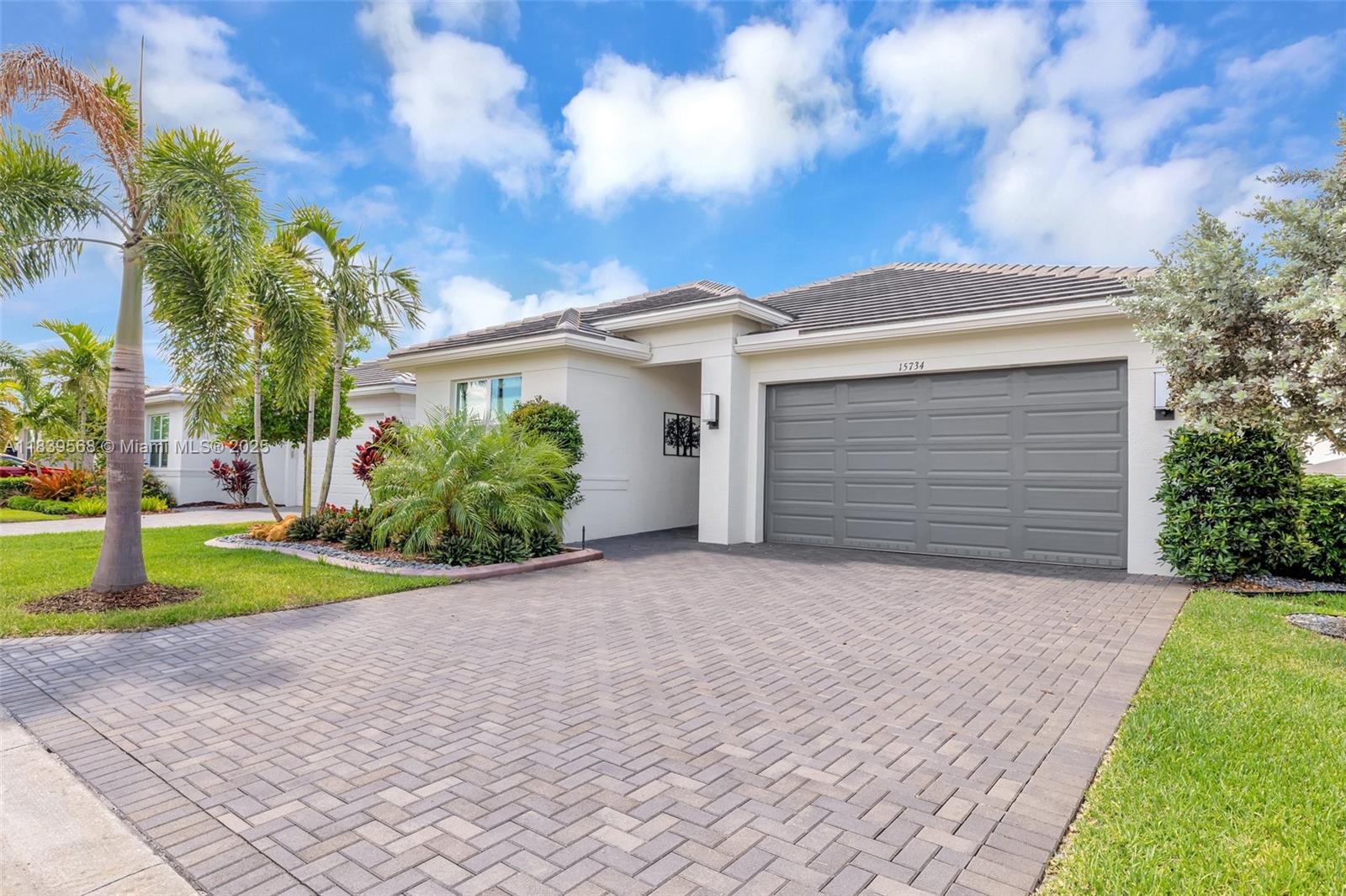 15734 SW Egret Coast Dr, Port St Lucie, FL, 34987/$565,000 3 15734 SW Egret Coast Dr