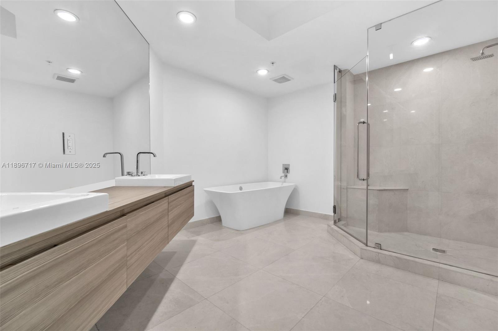 MARINA PALMS RESIDENCES S - Residential Lease