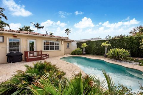 8934 Emerson Ave Surfside FL 33154