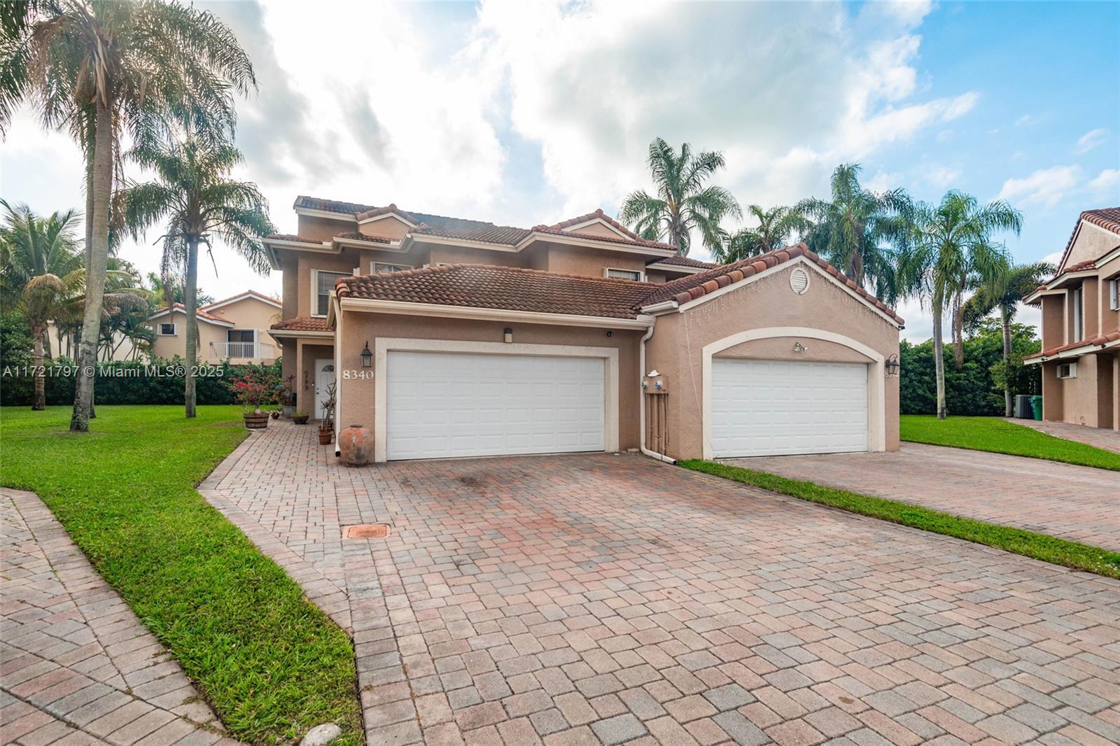 Property for Sale at 8340 Nw 191st Ln 6L, Hialeah, Miami-Dade County, Florida - Bedrooms: 2 
Bathrooms: 3  - $415,000