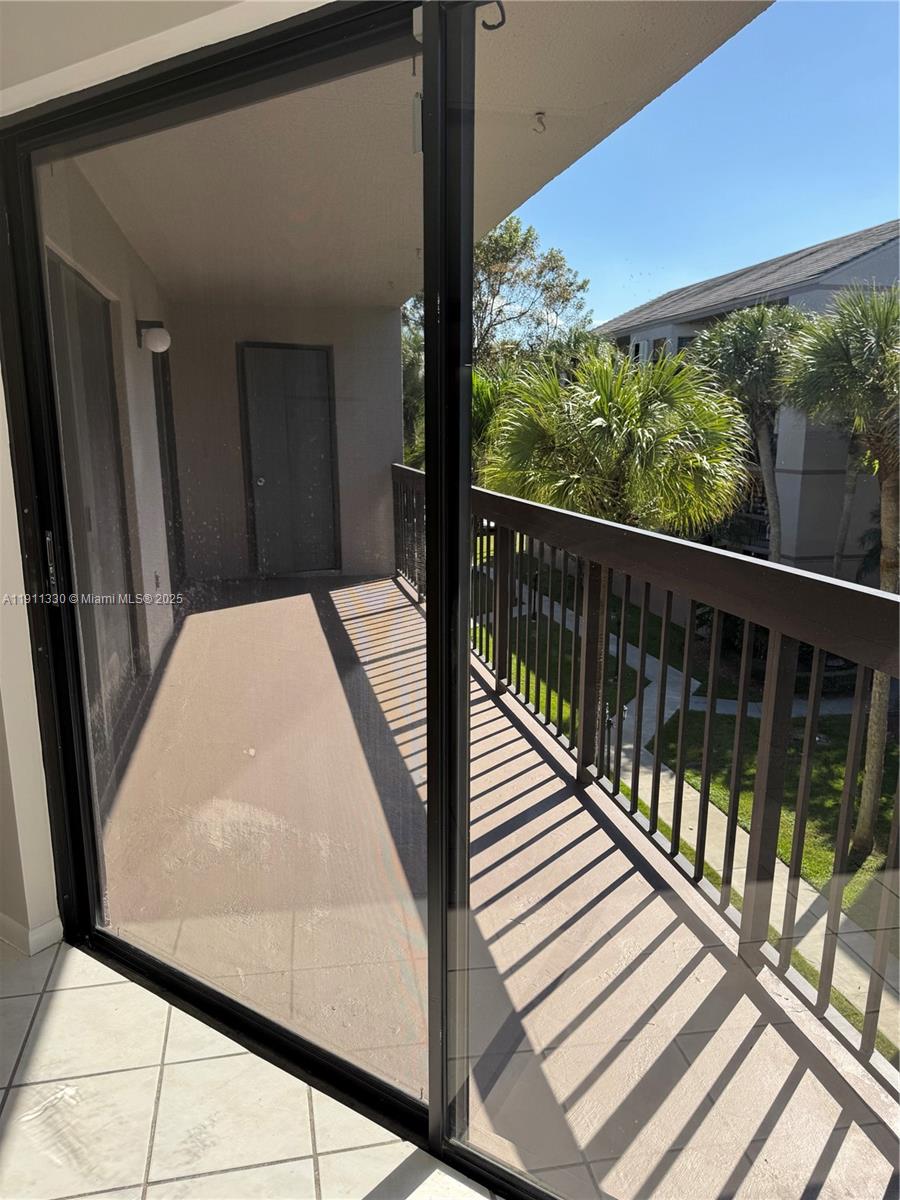 CALUSA CLUB VILG BLDG D N - Residential Lease