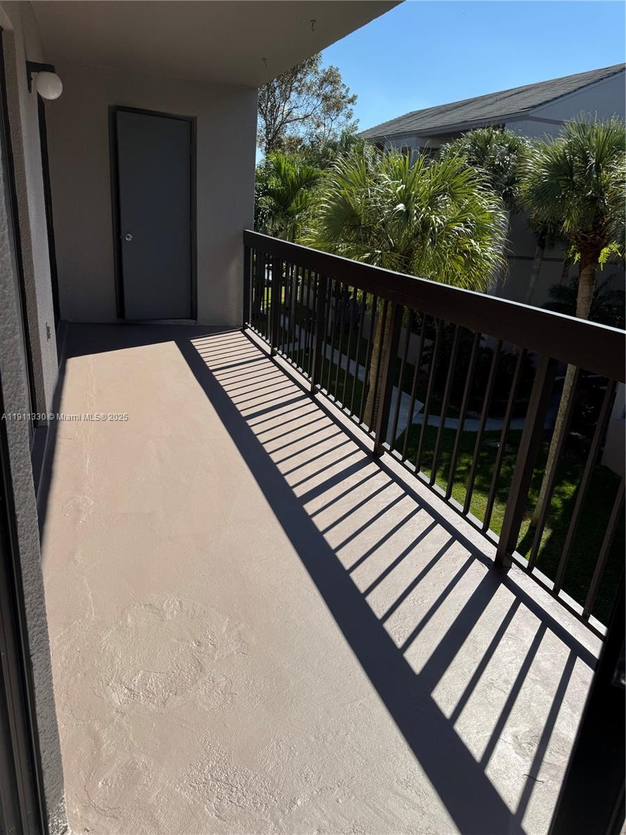 CALUSA CLUB VILG BLDG D N - Residential Lease