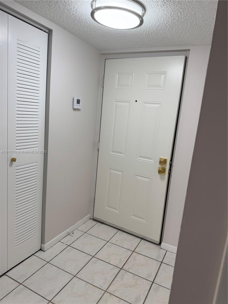 CALUSA CLUB VILG BLDG D N - Residential Lease