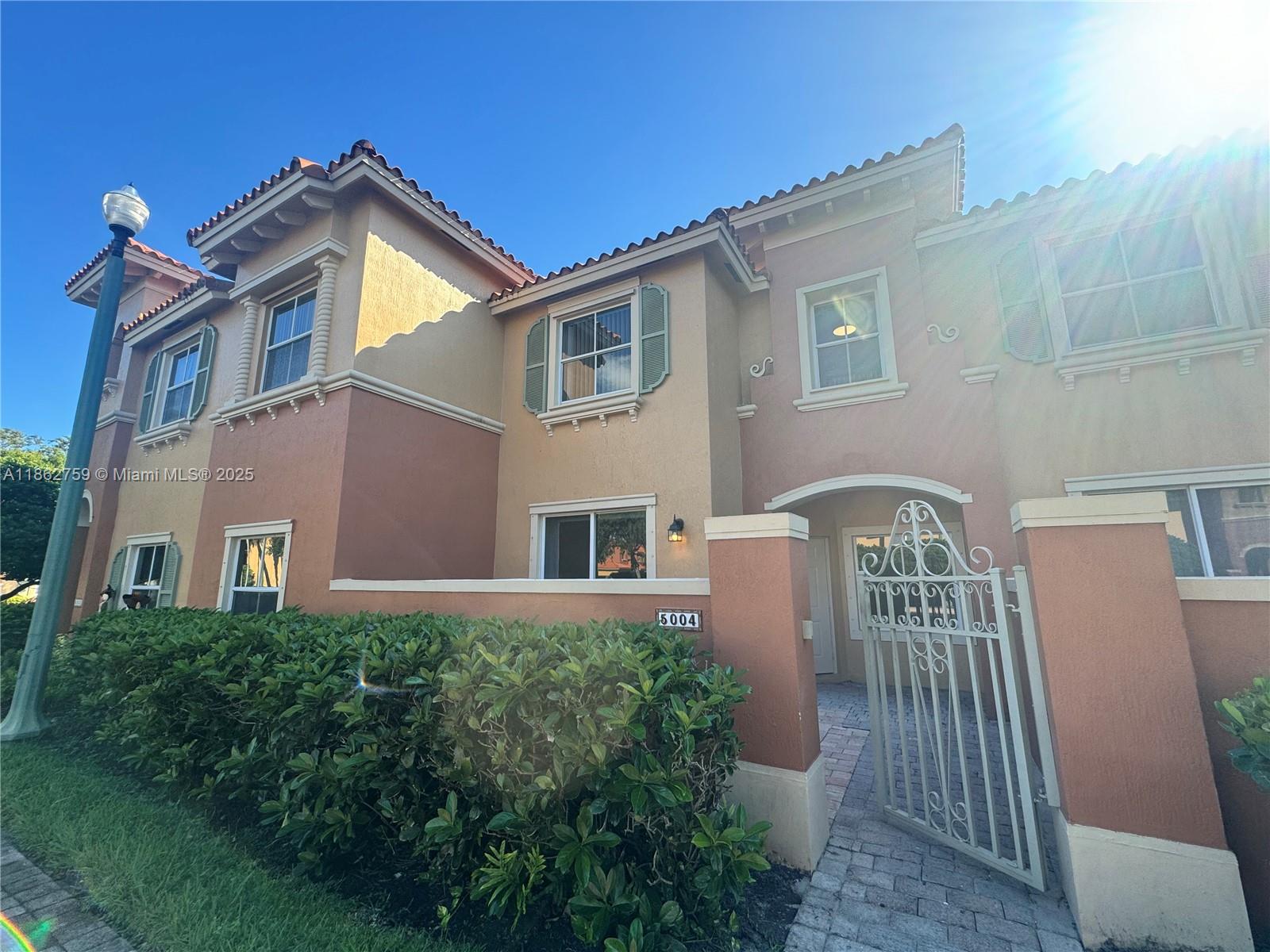 Large 3 Bedroom/2.5 Bathroom unit in Harbor Isles. Gated community built in 2006. Large living room and family room on the entire ground level. Spacious master bedroom. Plenty of parking spaces, community pool & tub, resort style, kids playground, security 24/7. Unique location close to the Beaches, Malls, Ft Lauderdale Airport and much more. Easy access to I-95 and major Highways.