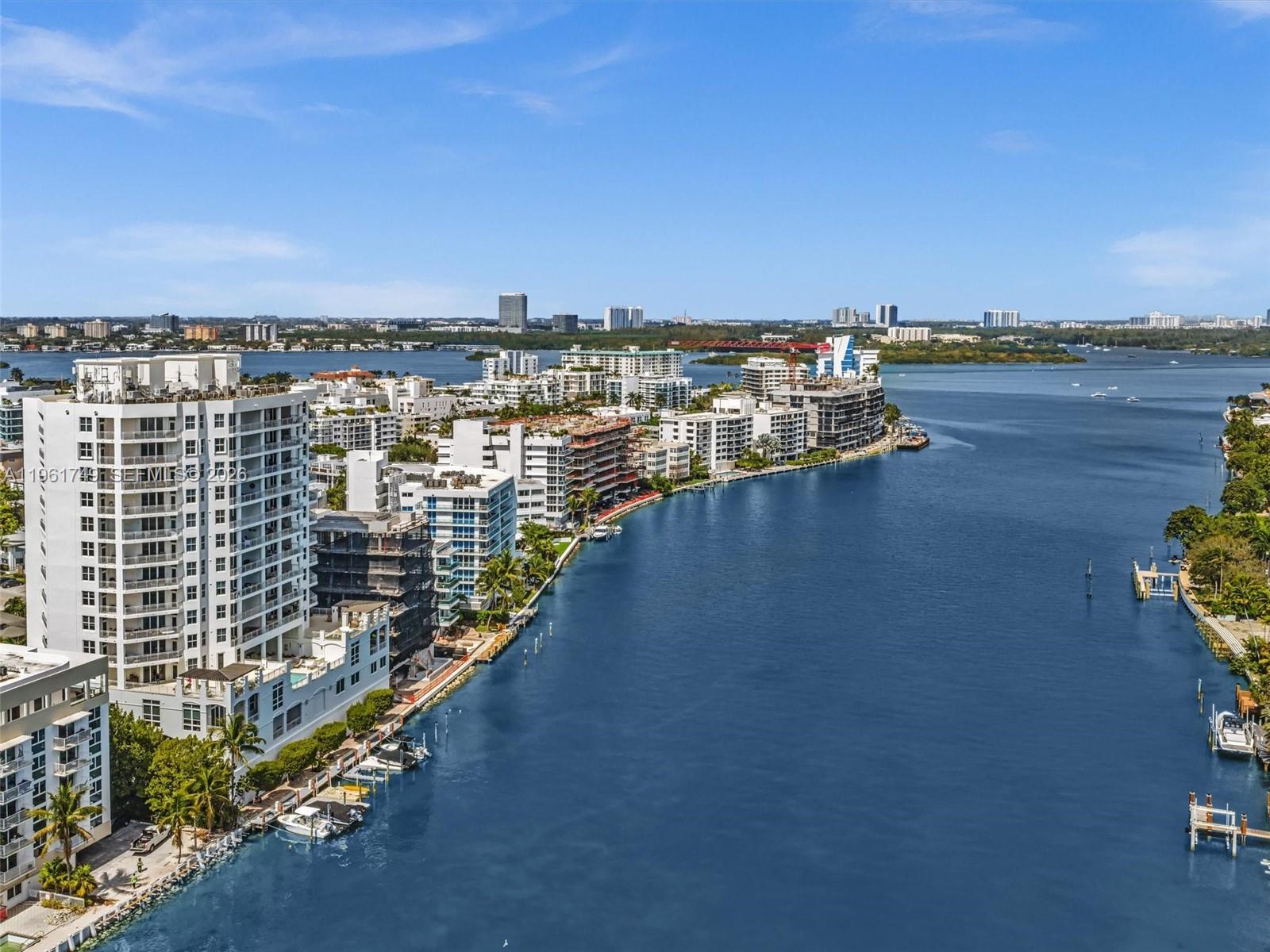 CARROLL WALK CONDO - Residential