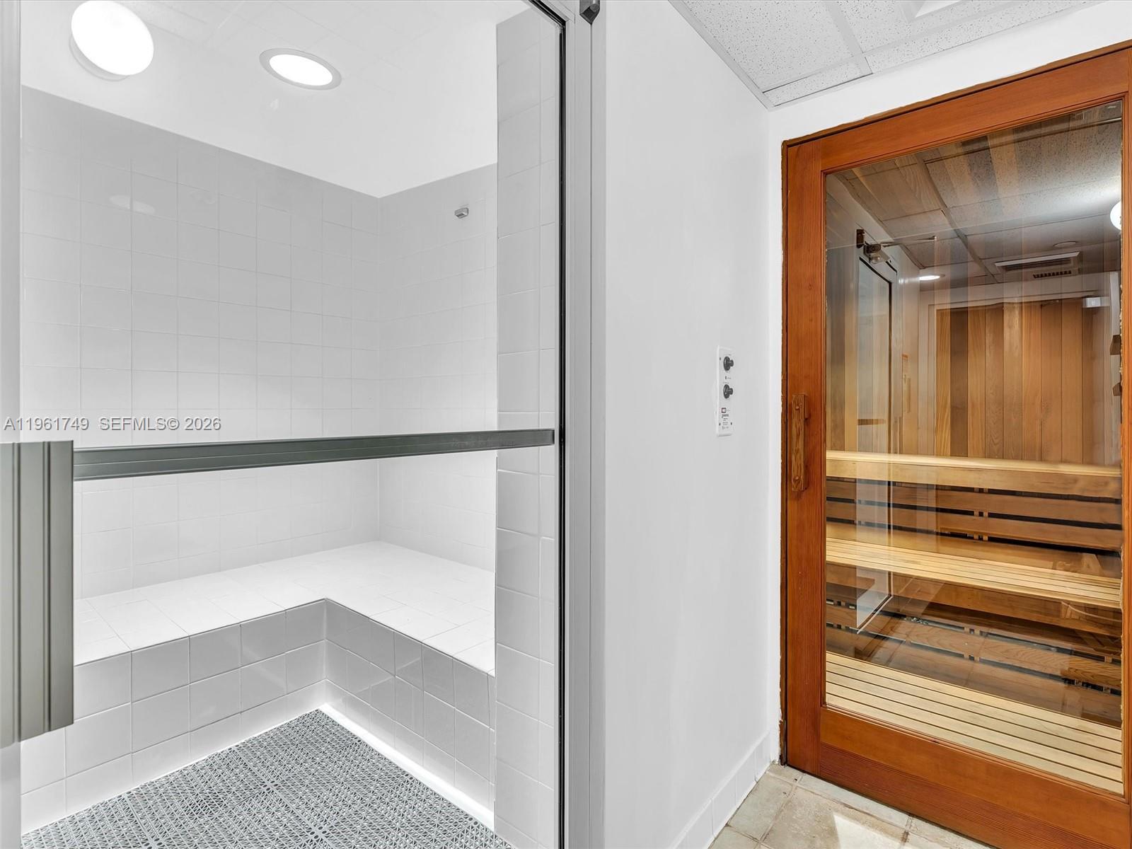 CARROLL WALK CONDO - Residential