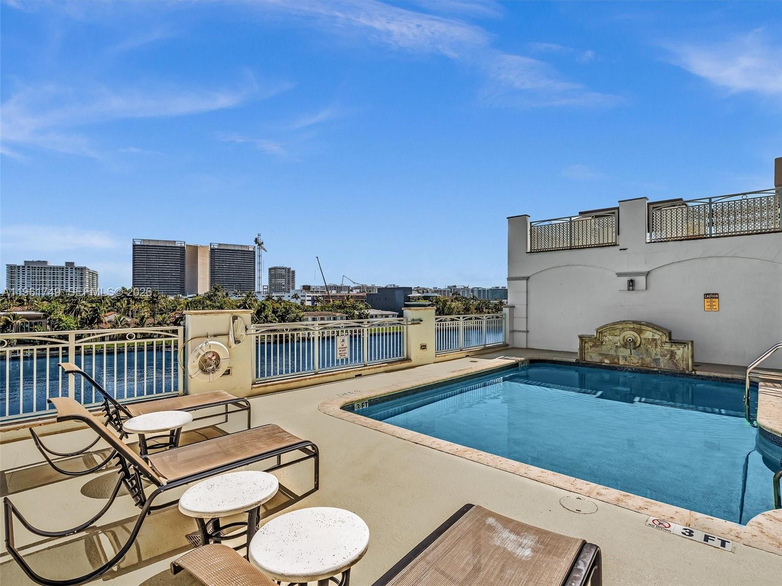 CARROLL WALK CONDO - Residential