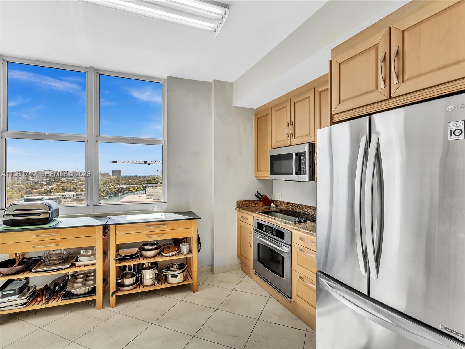 CARROLL WALK CONDO - Residential