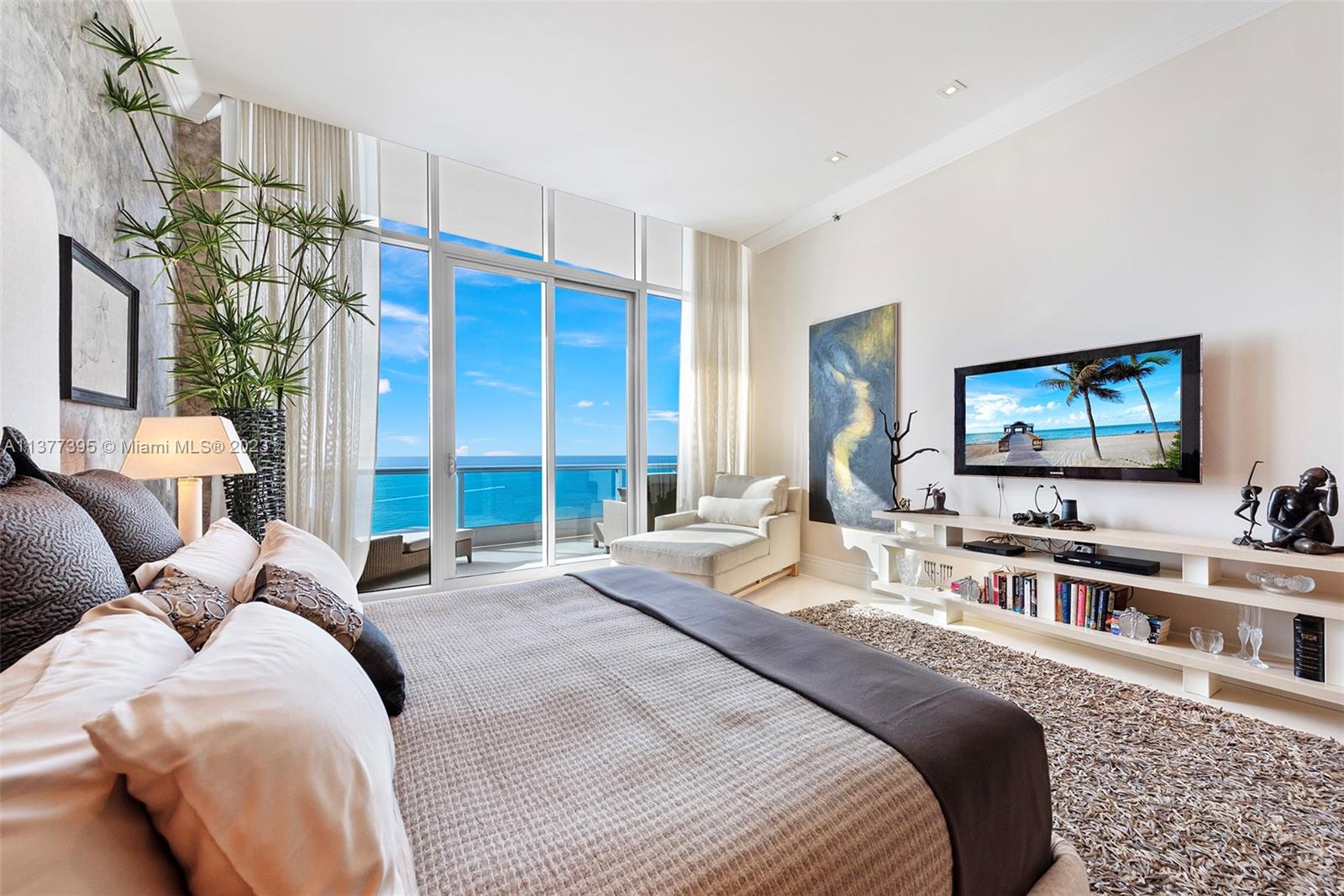 THE RESIDENCES AT THE BAT - Residential