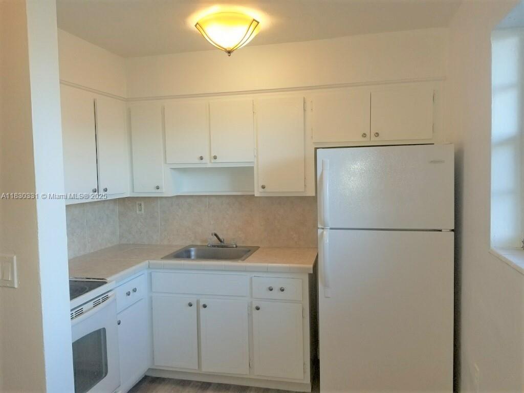720 NW 27th Ct 1