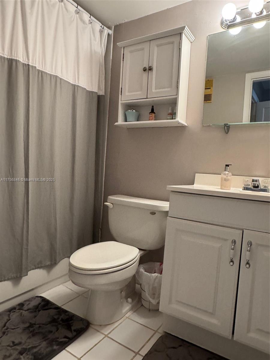 RIVIERA ISLES CONDO - Residential