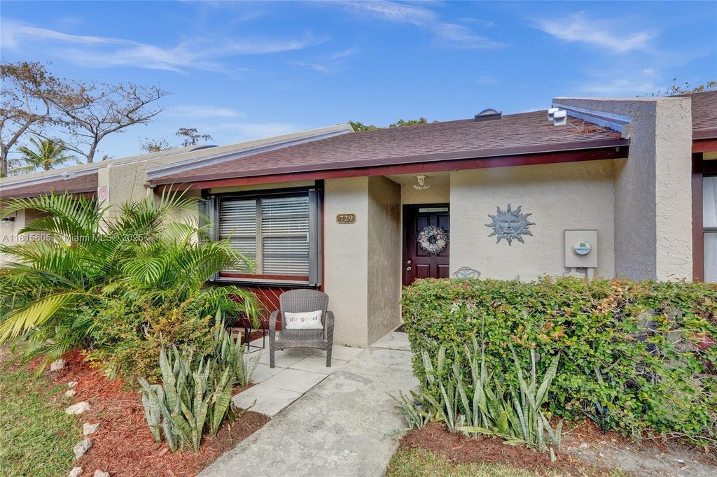Photo of 729 NW 47th Street, Deerfield Beach, FL 33064 (MLS # A11815605)