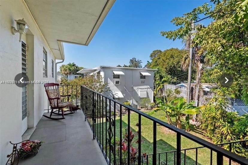 CLIFF LAKE VILLAS CO-OP - Residential Lease