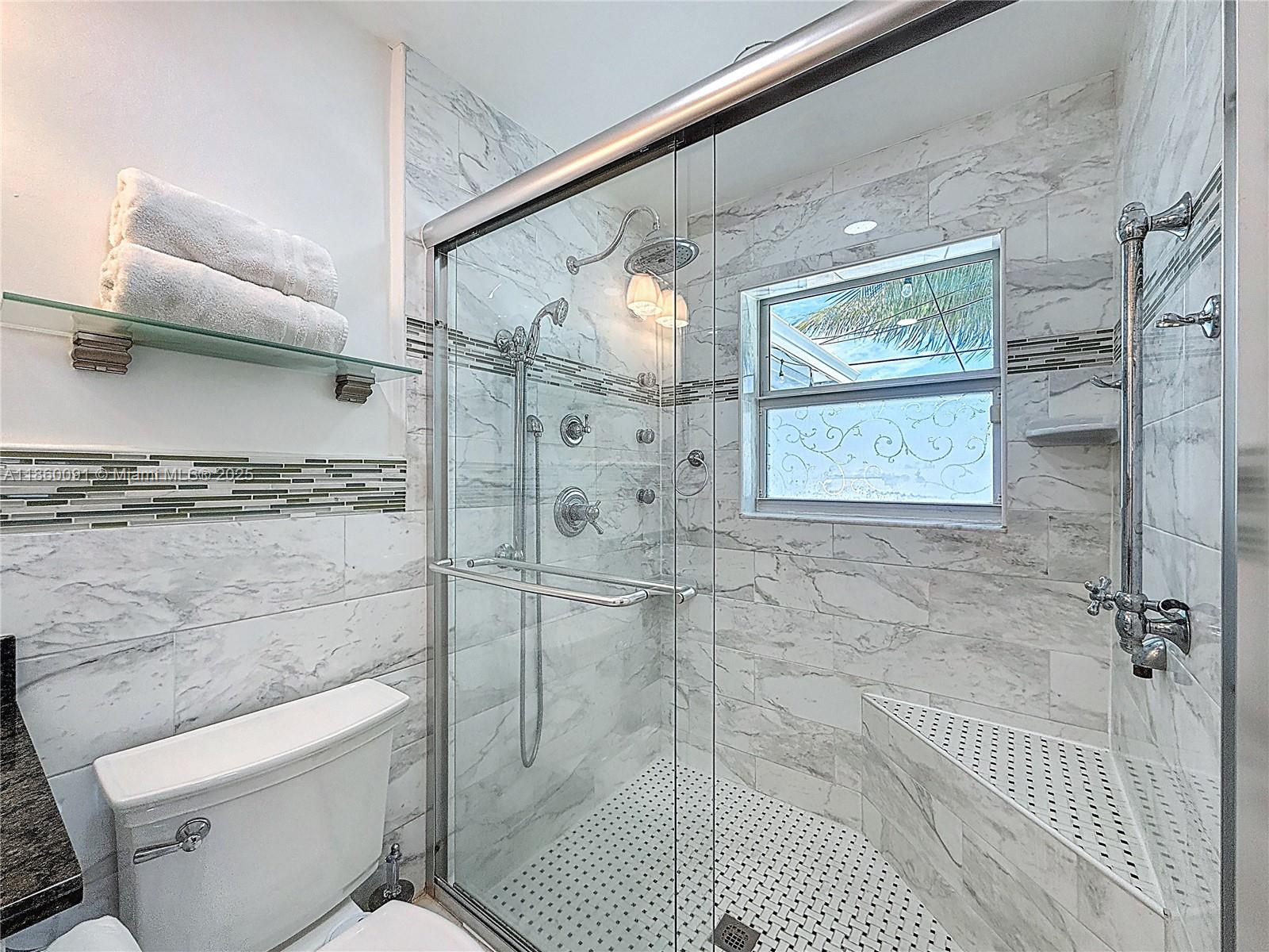 CRESTHAVEN NO 5 - Residential Lease