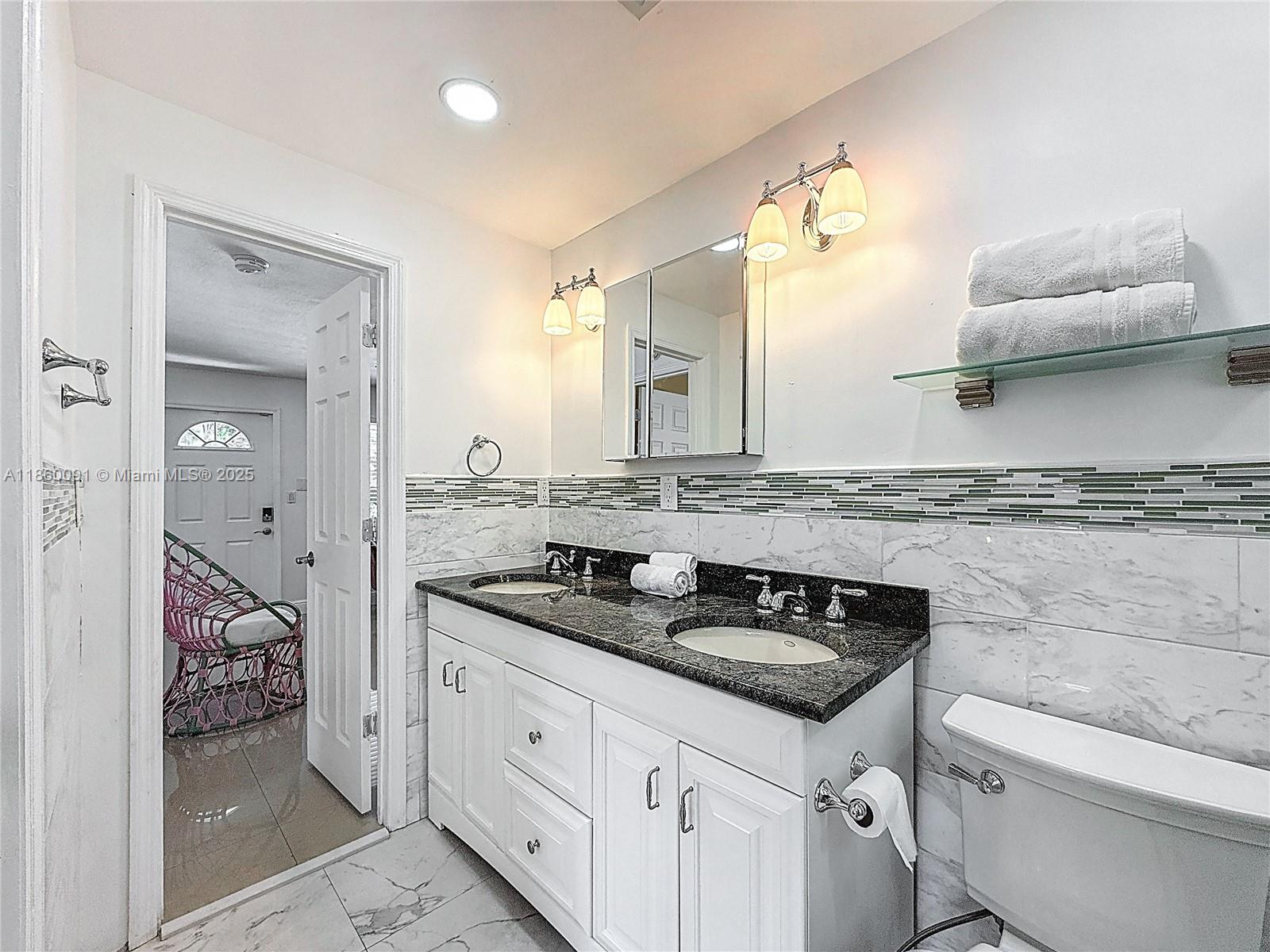 CRESTHAVEN NO 5 - Residential Lease