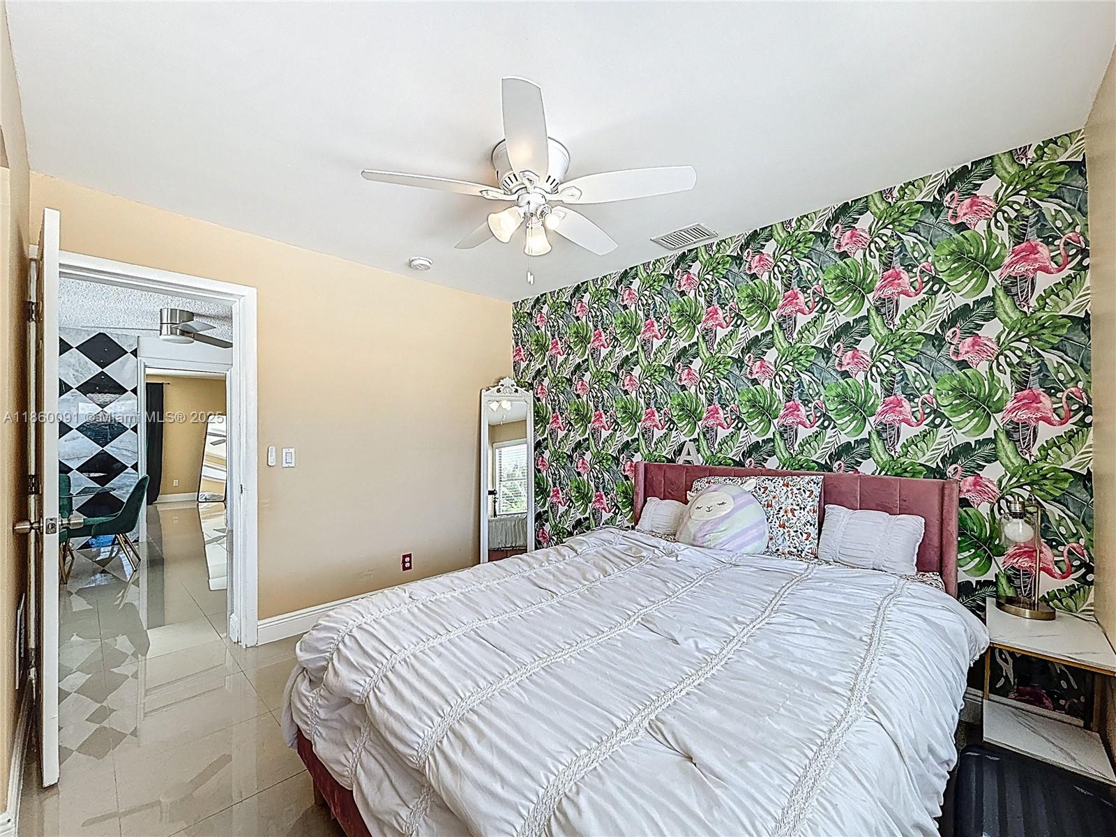 CRESTHAVEN NO 5 - Residential Lease