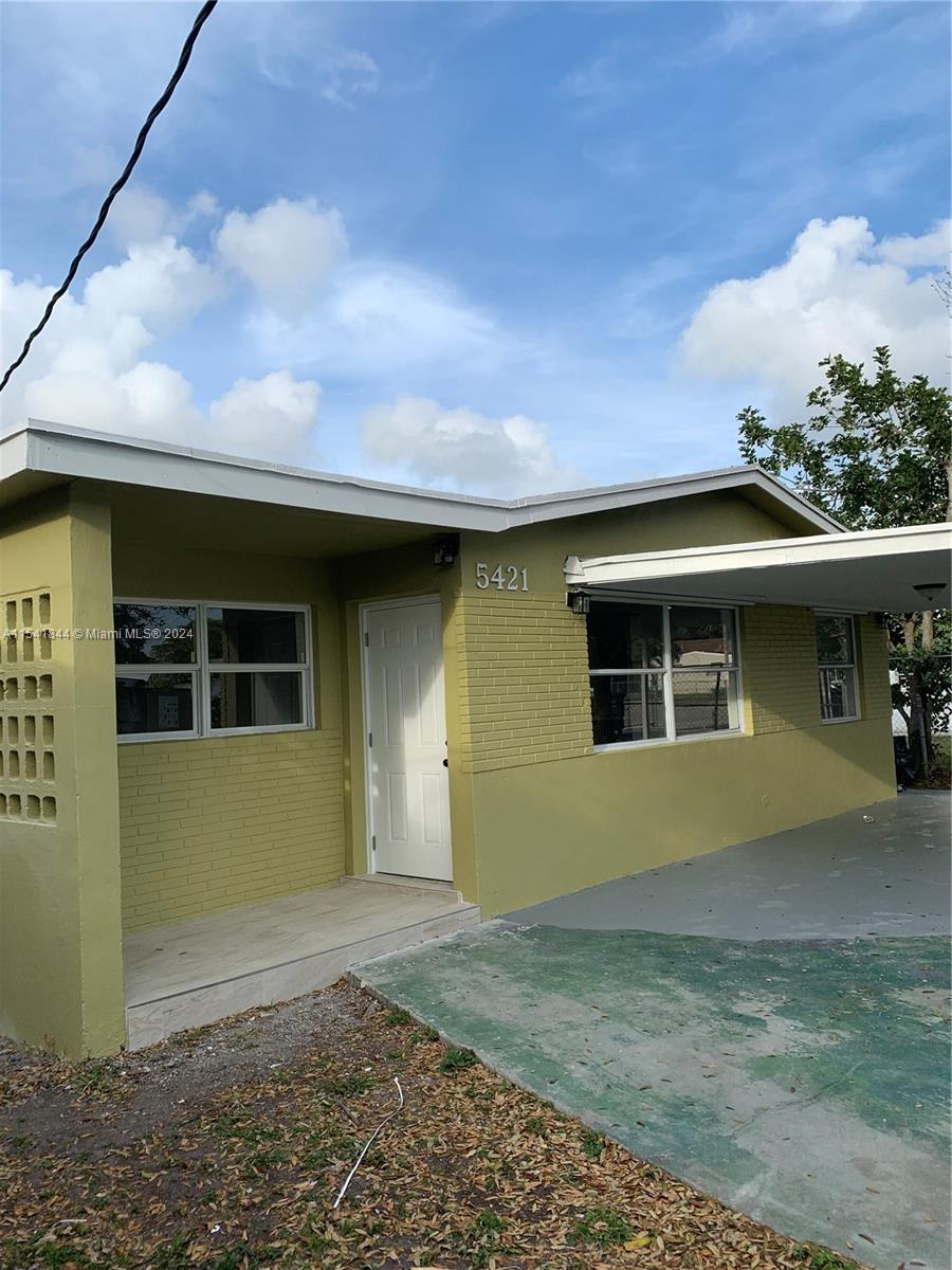 5421 Sw 24th St St, West Park, Broward County, Florida - 3 Bedrooms  2 Bathrooms - 