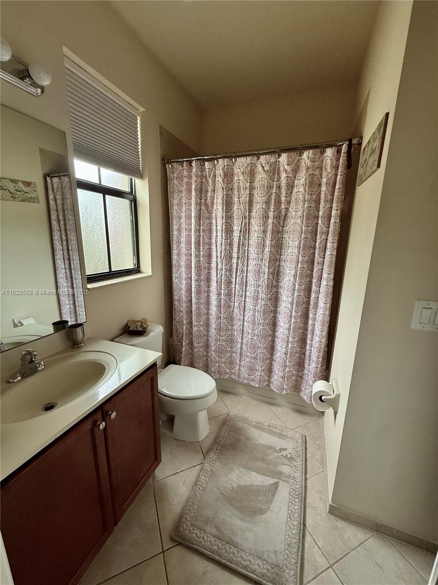 CENTURY GARDENS AT TAMIAM - Residential