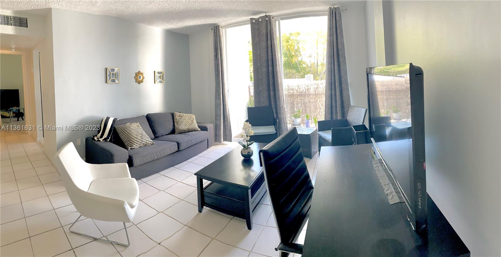 NORTHEAST PALMS CONDO - Residential