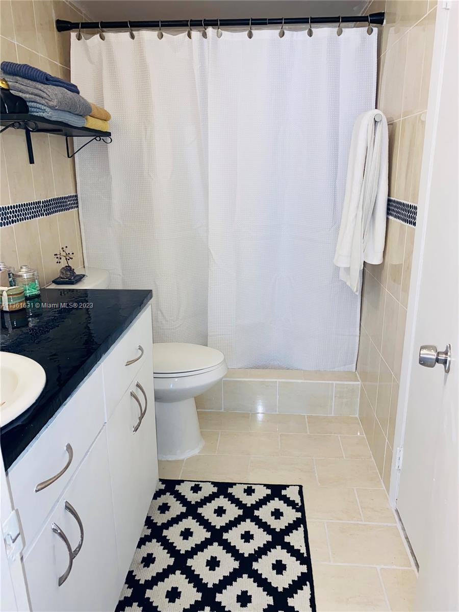 NORTHEAST PALMS CONDO - Residential