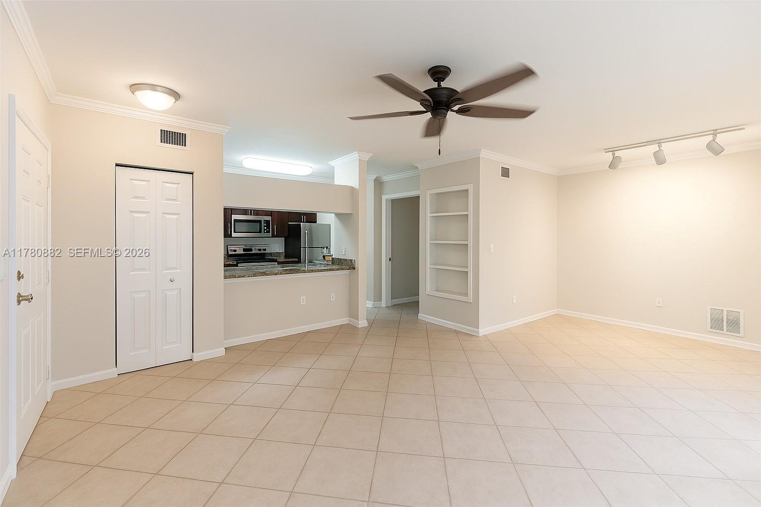 VILLAS AT EMERALD DUNES C - Residential