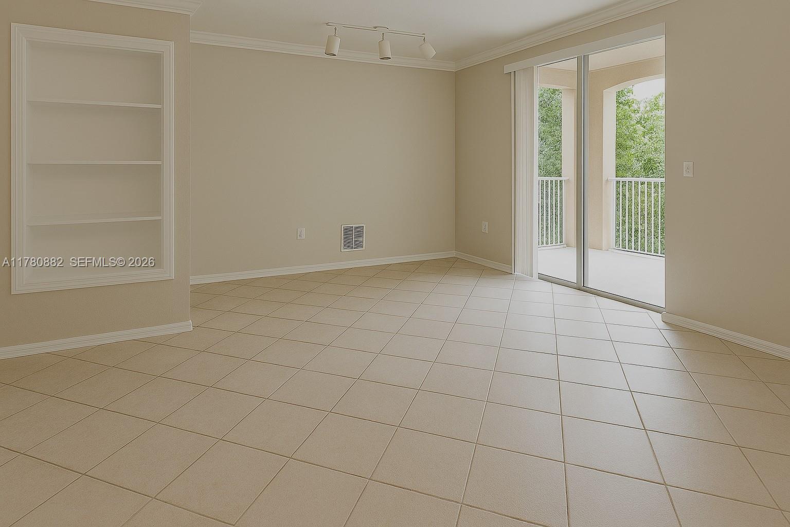 VILLAS AT EMERALD DUNES C - Residential