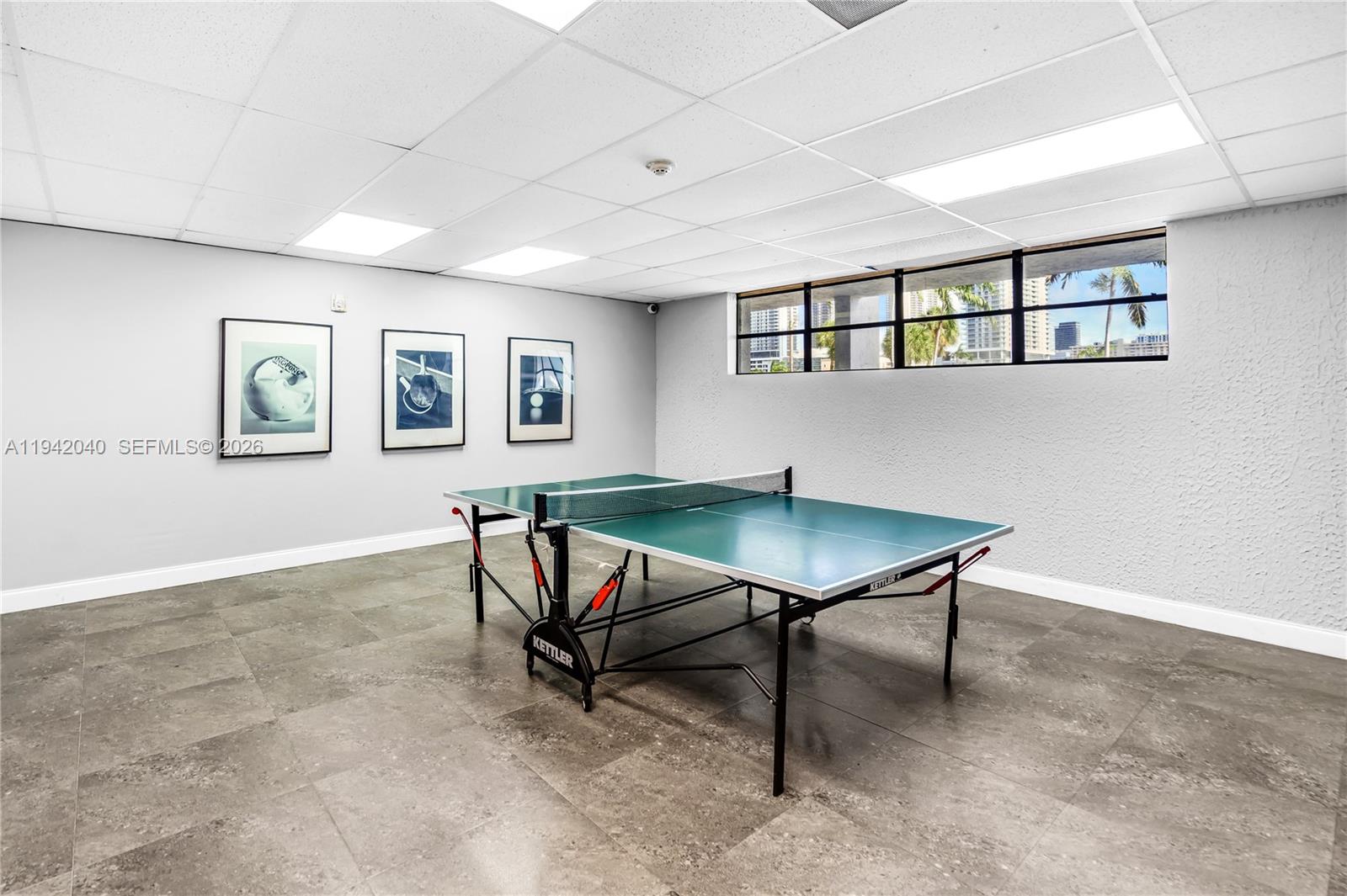 200 LESLIE CONDO - Residential