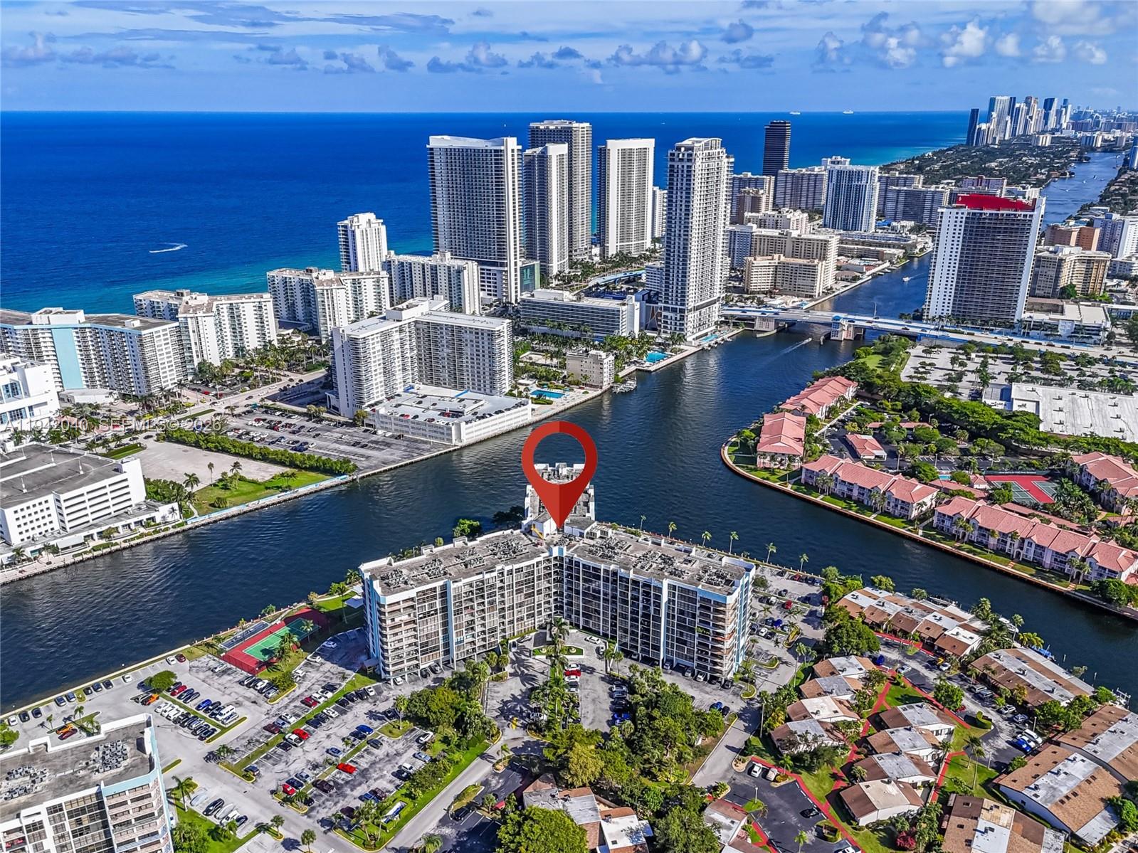 200 LESLIE CONDO - Residential