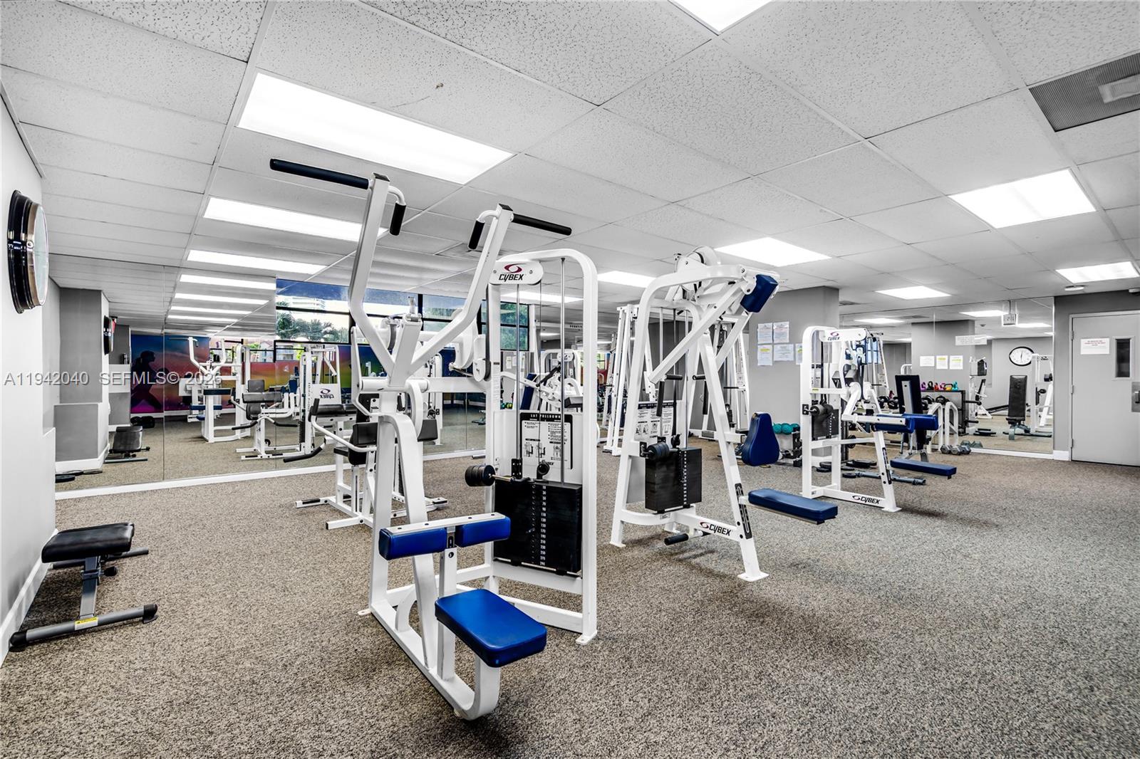 200 LESLIE CONDO - Residential