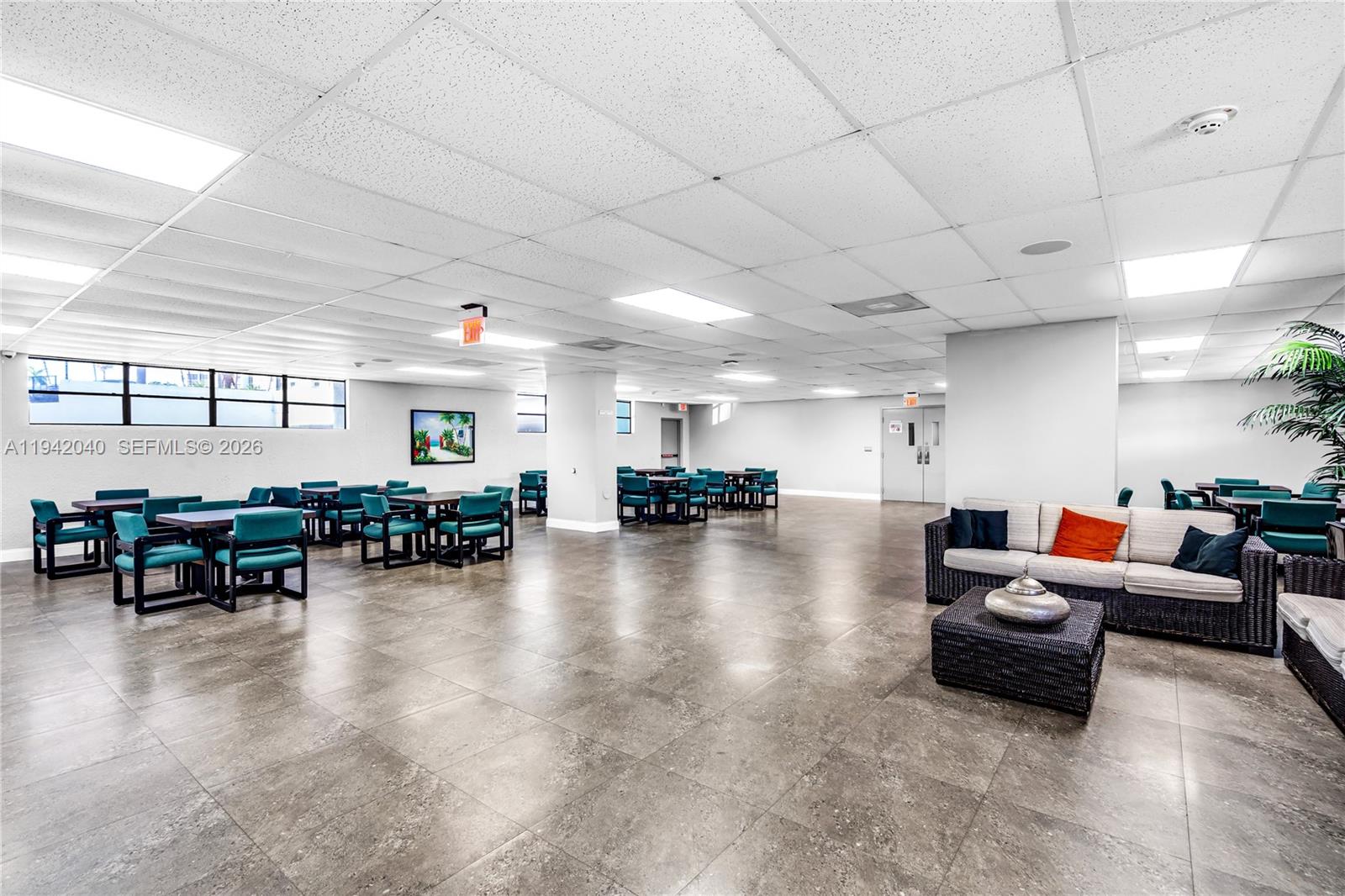 200 LESLIE CONDO - Residential