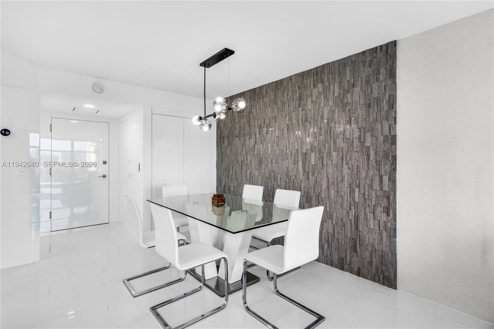 200 LESLIE CONDO - Residential