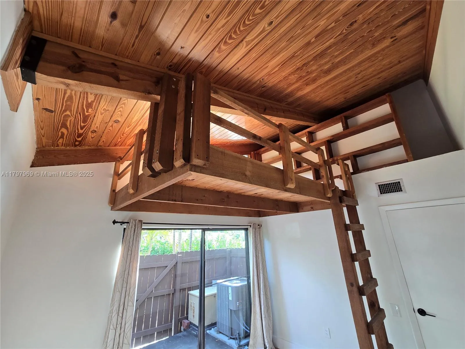 Miami, Florida 33176, United States, 2 Bedrooms Bedrooms, ,2 BathroomsBathrooms,Residential,Active,123819