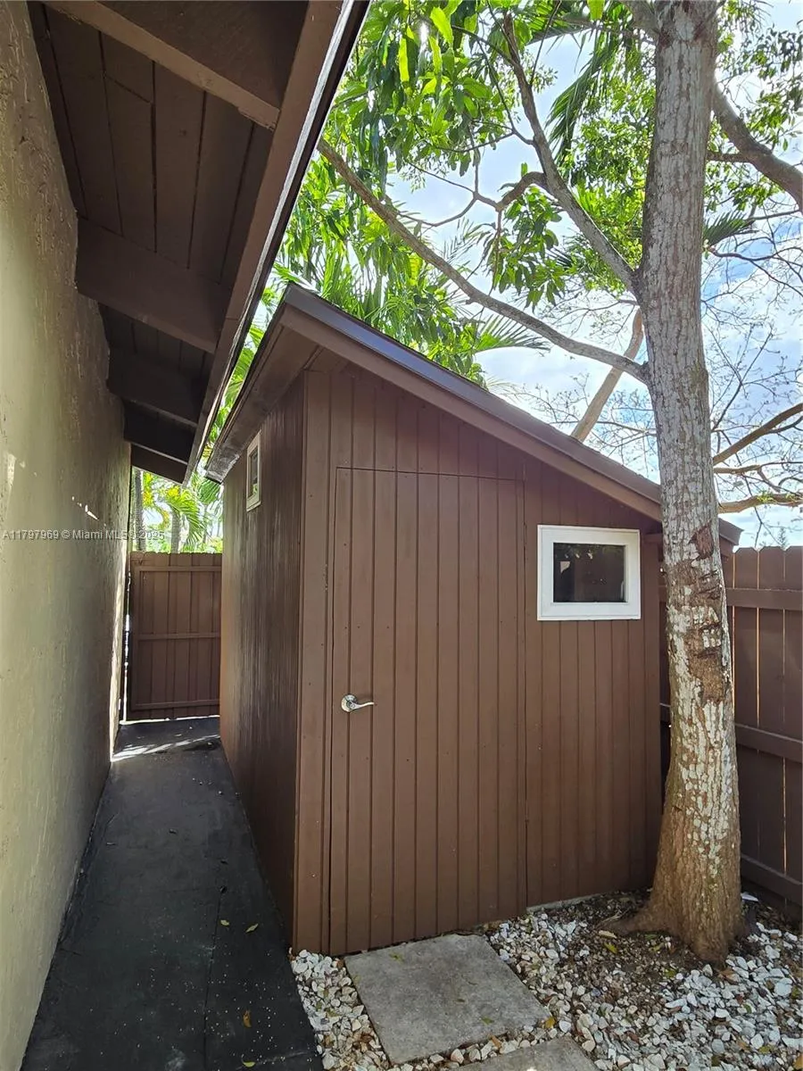 Miami, Florida 33176, United States, 2 Bedrooms Bedrooms, ,2 BathroomsBathrooms,Residential,Active,123819