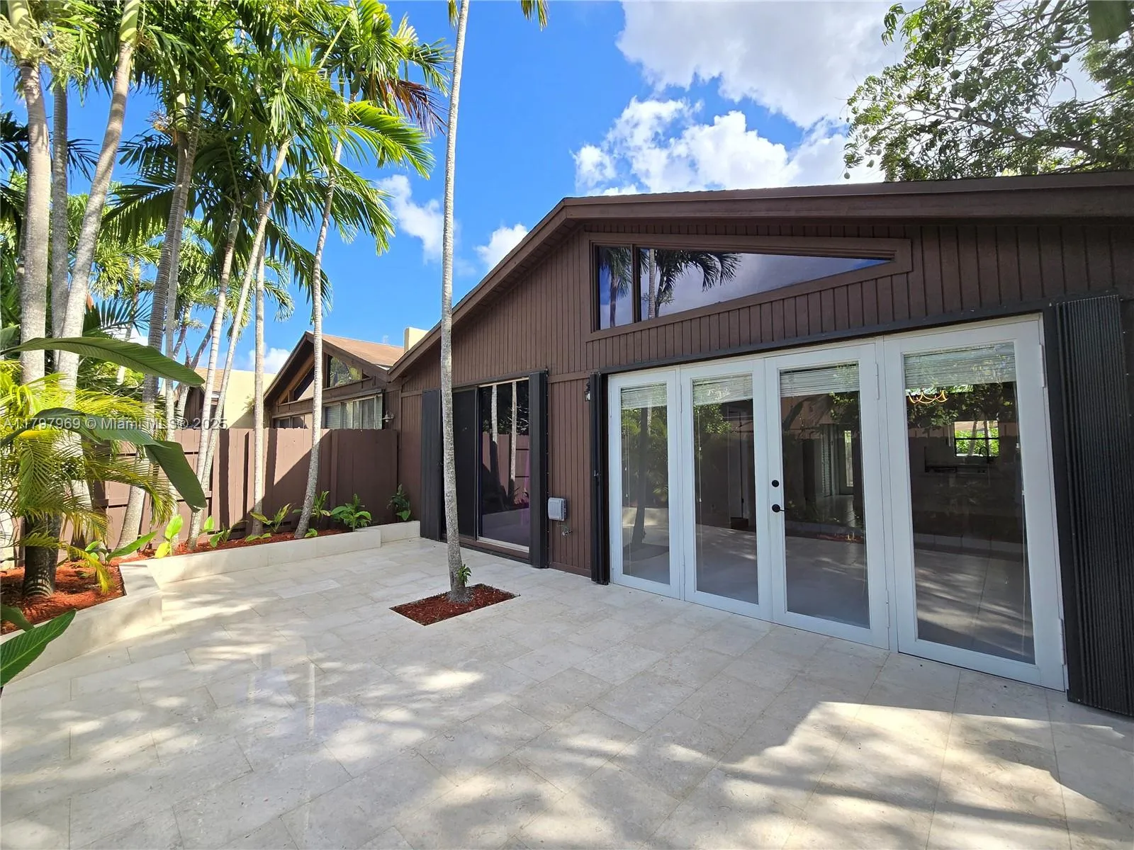 Miami, Florida 33176, United States, 2 Bedrooms Bedrooms, ,2 BathroomsBathrooms,Residential,Active,123819