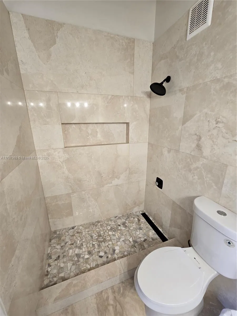 Miami, Florida 33176, United States, 2 Bedrooms Bedrooms, ,2 BathroomsBathrooms,Residential,Active,123819