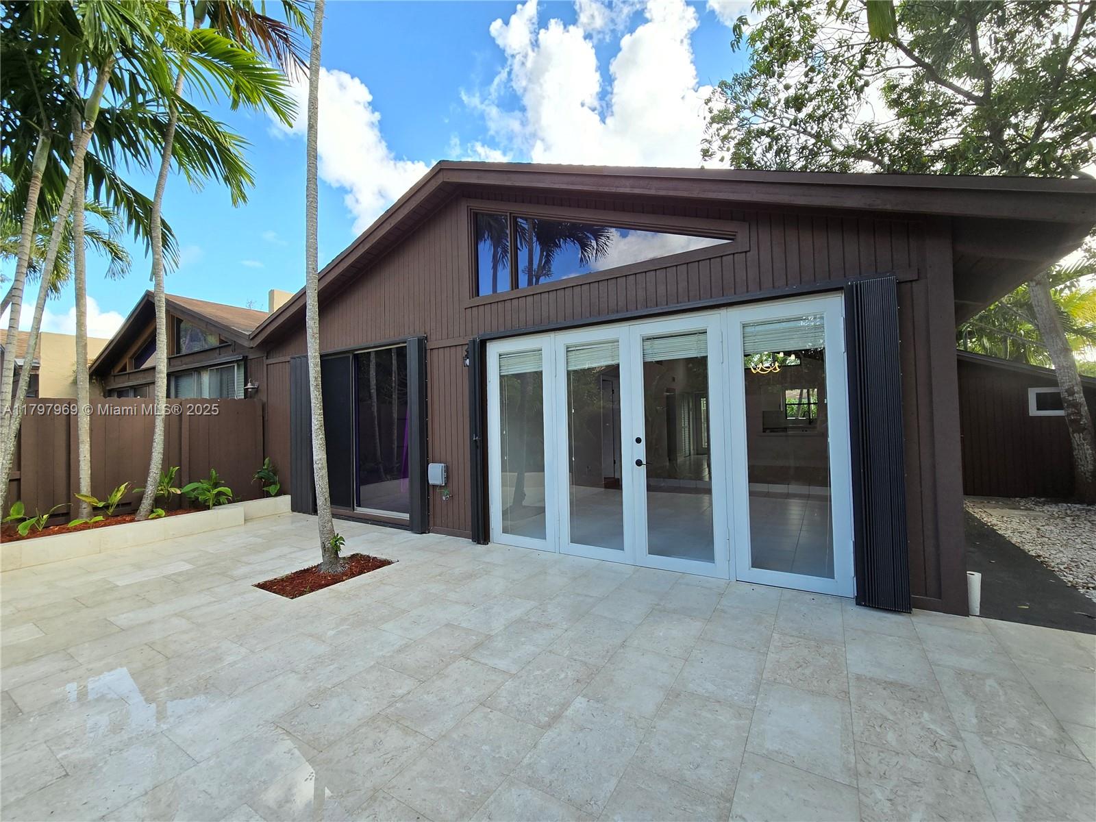 KILLIAN PINES TOWNHOUSES - Residential