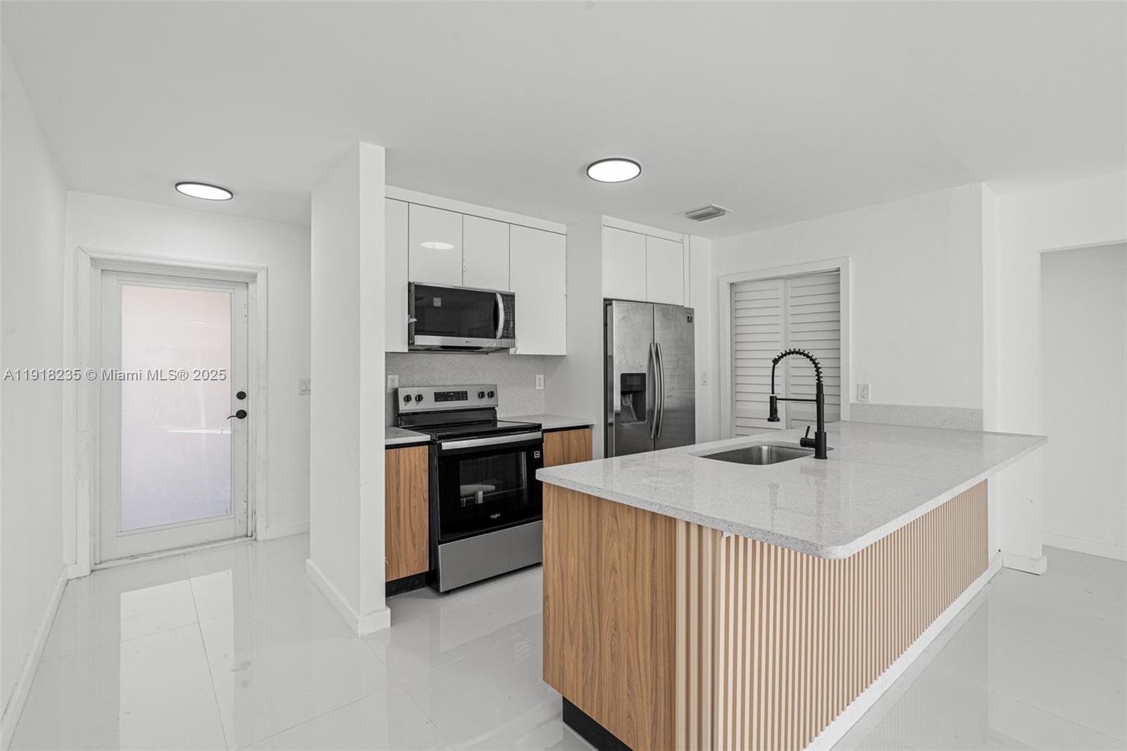 VISTA TOWNHOUSE SEC C - Residential