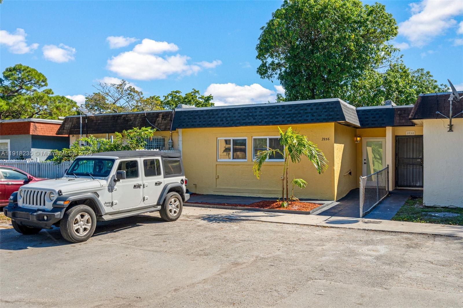 VISTA TOWNHOUSE SEC C - Residential