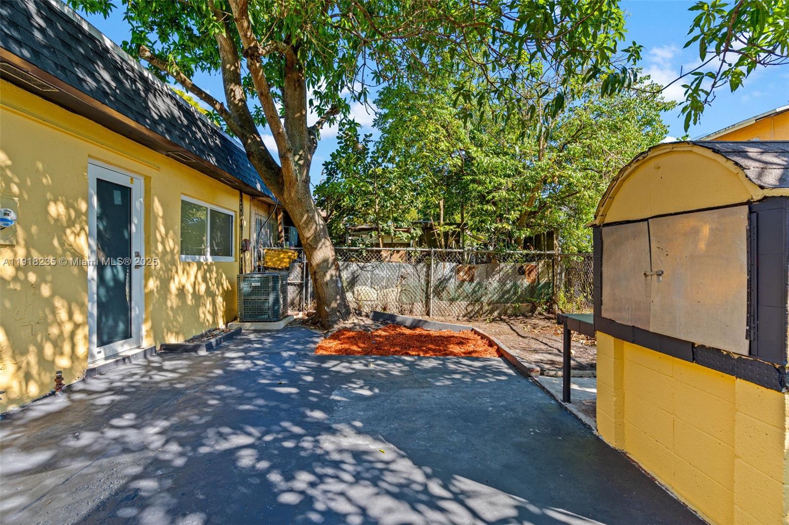 VISTA TOWNHOUSE SEC C - Residential