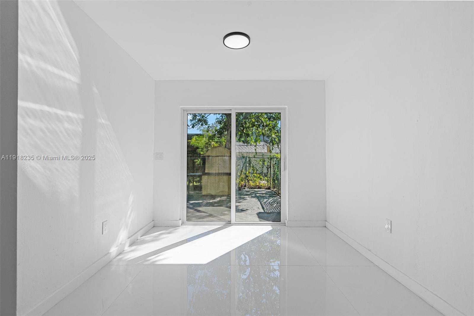 VISTA TOWNHOUSE SEC C - Residential