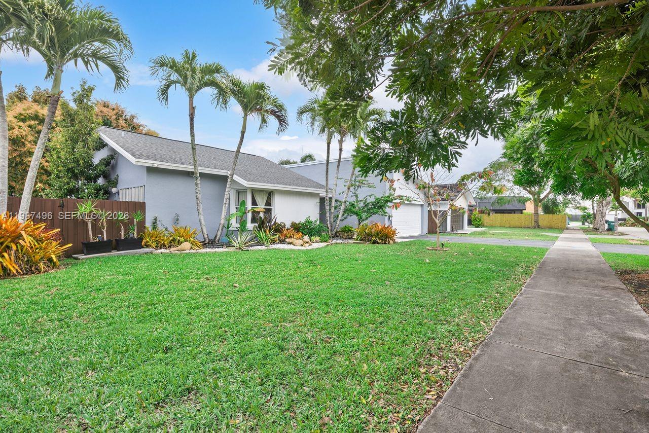 LINDGREN CENTRAL - Residential