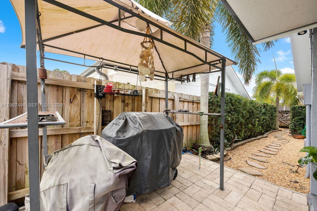 LINDGREN CENTRAL - Residential