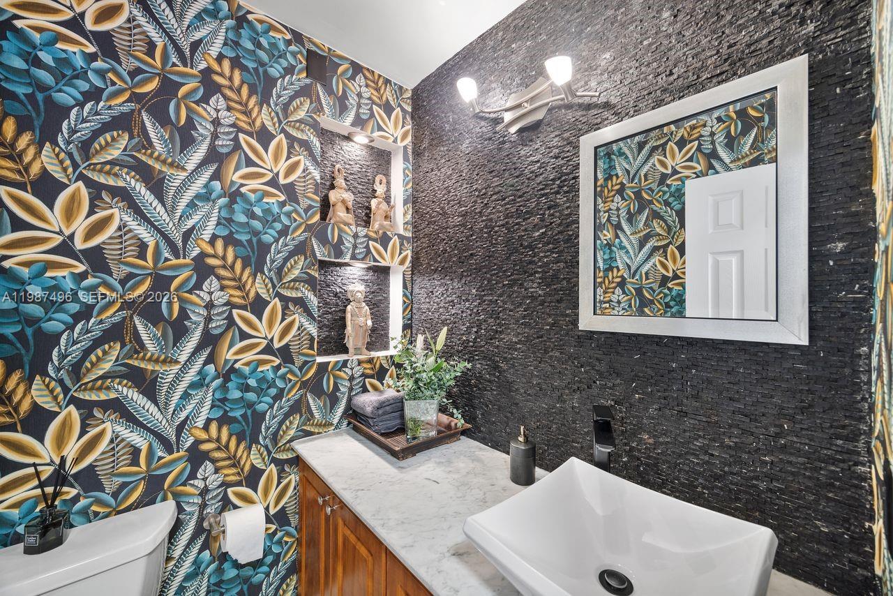 LINDGREN CENTRAL - Residential