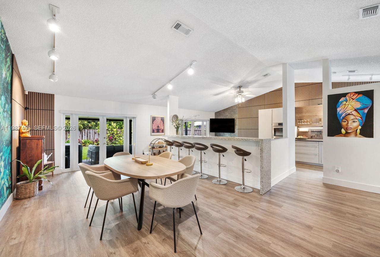 LINDGREN CENTRAL - Residential