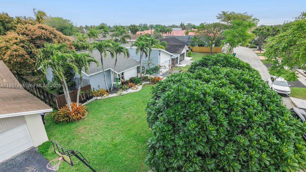 LINDGREN CENTRAL - Residential