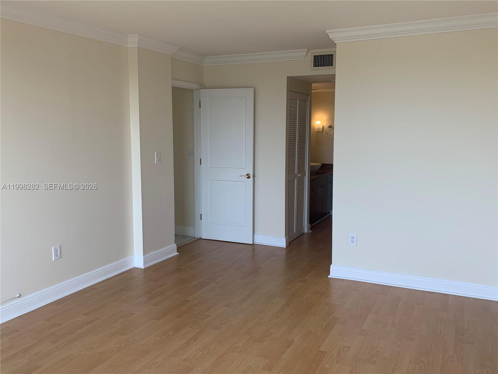 KEY BISCAYNES COMMODORE C - Residential